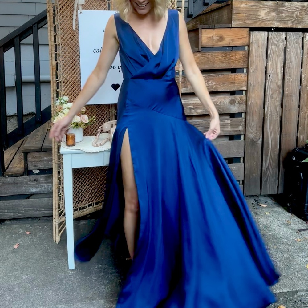Fame & Partners Navy Blue Maxi Dress Gown with Side Slit Size 4
